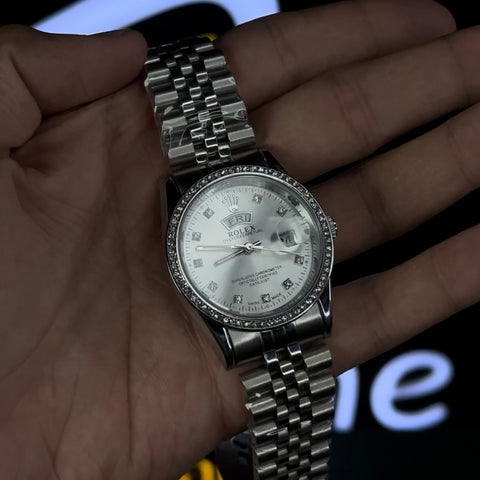 Rolex Female Masterclone Watch – Day & Date Feature with Shining Beads Design